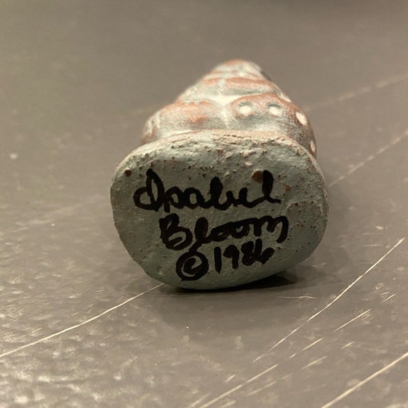 Vintage 1986 Isabel Bloom 2” Figurine Miniature “Hugs” - Picture 5 of 6